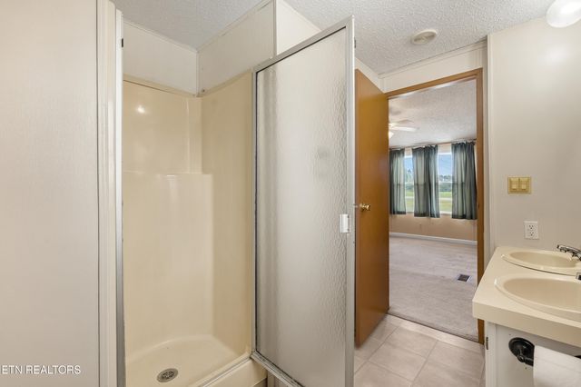 267 Glenlock Rd, Sweetwater, TN 37874