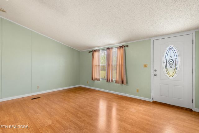 267 Glenlock Rd, Sweetwater, TN 37874