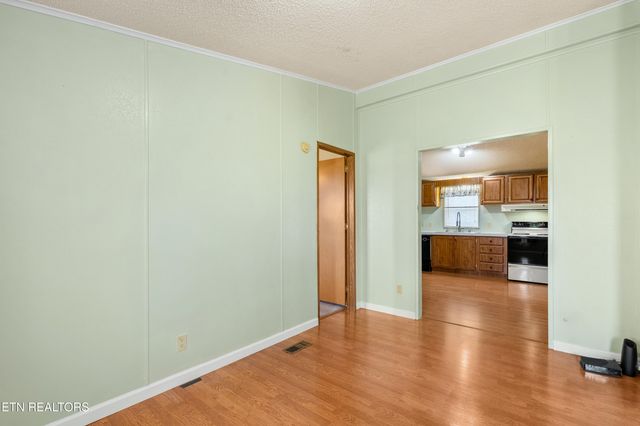 267 Glenlock Rd, Sweetwater, TN 37874