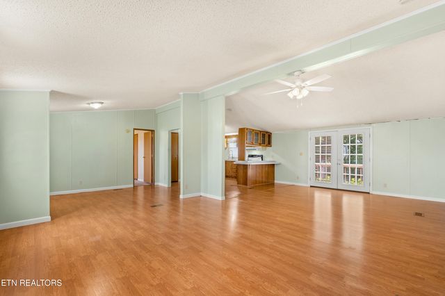 267 Glenlock Rd, Sweetwater, TN 37874