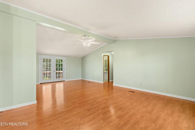 267 Glenlock Rd, Sweetwater, TN 37874