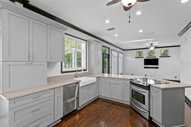 3821 W SANTIAGO STREET, Tampa, FL 33629