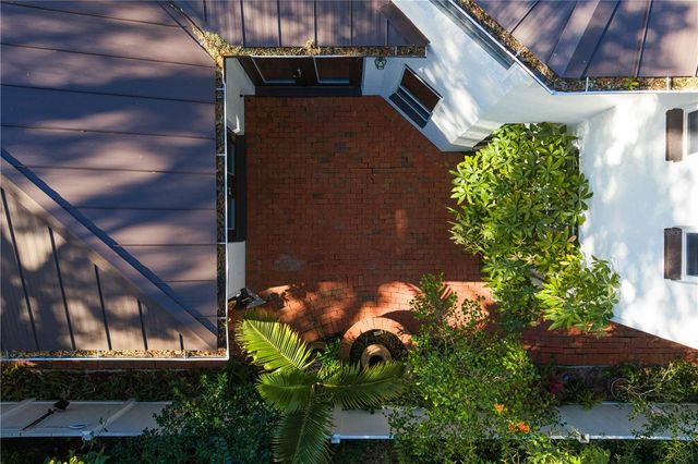 3821 W SANTIAGO STREET, Tampa, FL 33629