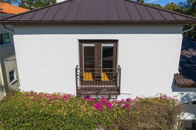 3821 W SANTIAGO STREET, Tampa, FL 33629