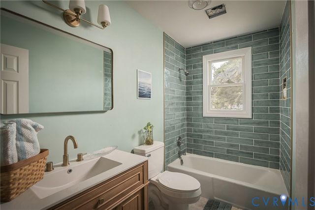 306 Hoke Ave, Hopewell, VA 23860