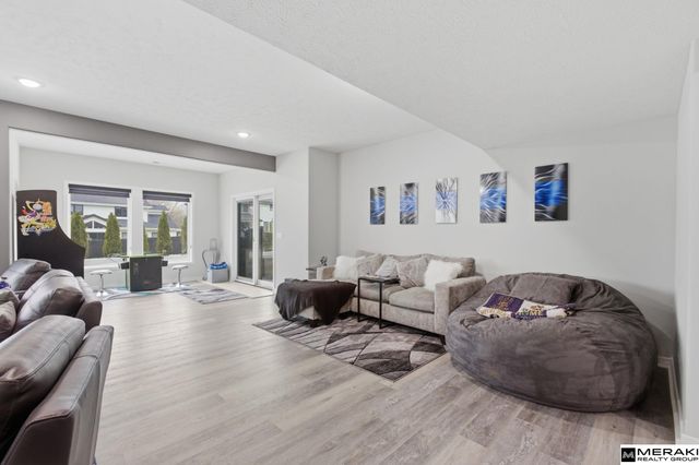 2730 N 182nd Avenue, Elkhorn, NE 68022