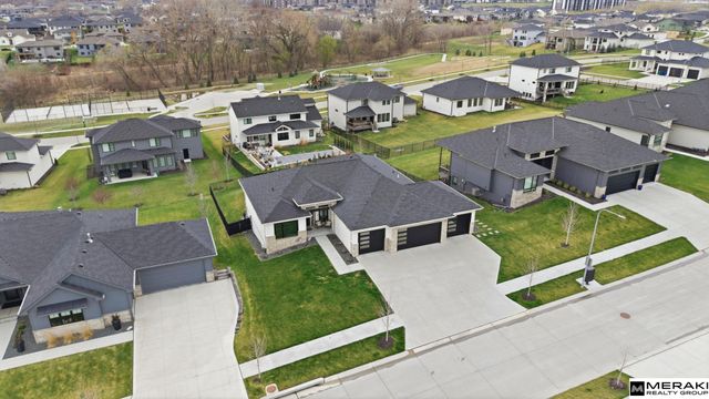 2730 N 182nd Avenue, Elkhorn, NE 68022