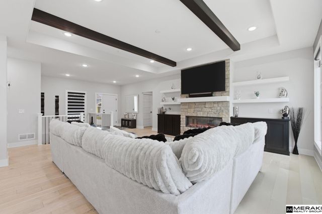 2730 N 182nd Avenue, Elkhorn, NE 68022