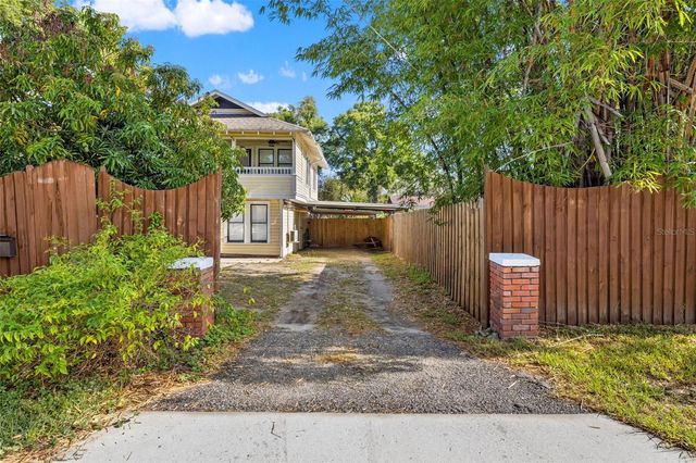 5202 N SEMINOLE AVENUE, Tampa, FL 33603