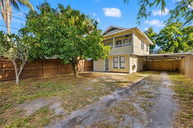 5202 N SEMINOLE AVENUE, Tampa, FL 33603