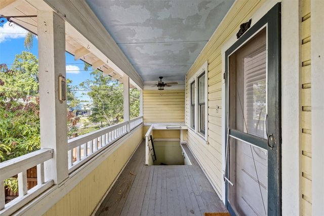 5202 N SEMINOLE AVENUE, Tampa, FL 33603