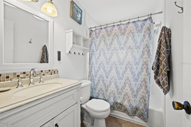 5202 N SEMINOLE AVENUE, Tampa, FL 33603