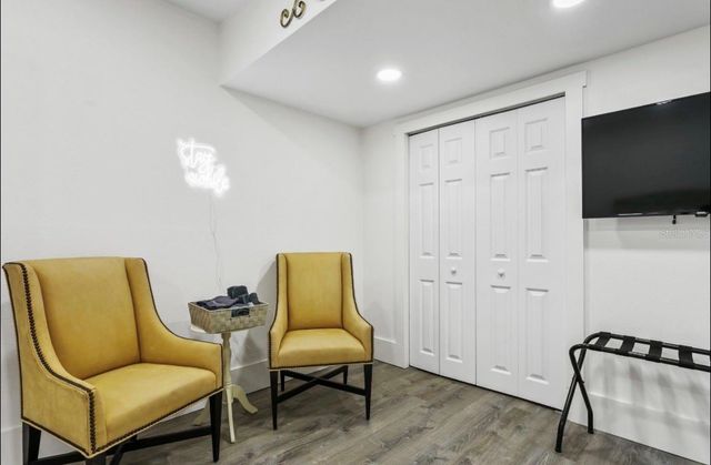5202 N SEMINOLE AVENUE, Tampa, FL 33603