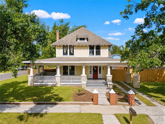 5202 N SEMINOLE AVENUE, Tampa, FL 33603