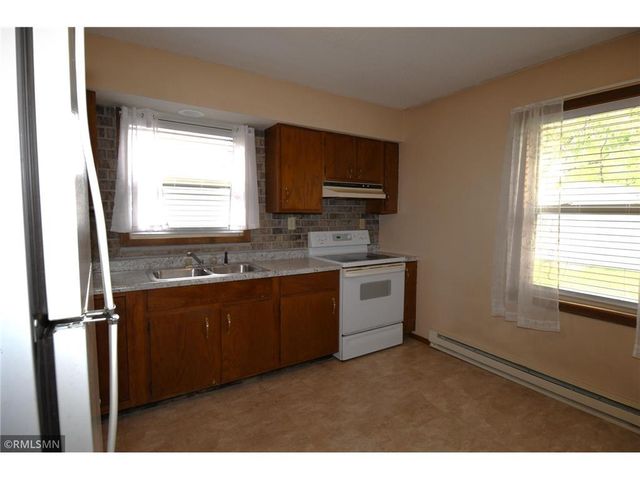 653 N 2nd Street, New Richmond, WI 54017