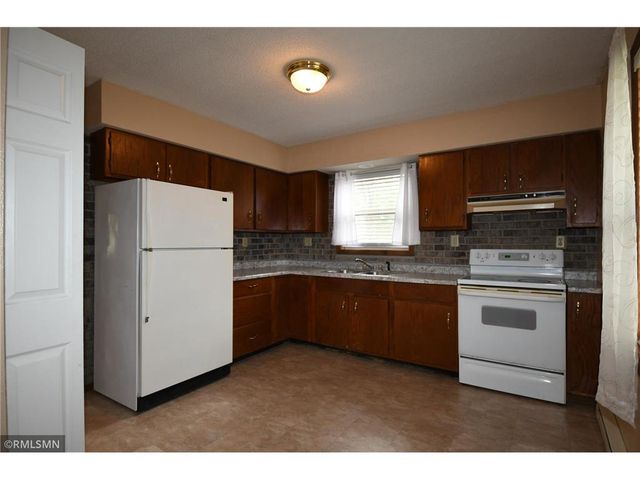 653 N 2nd Street, New Richmond, WI 54017