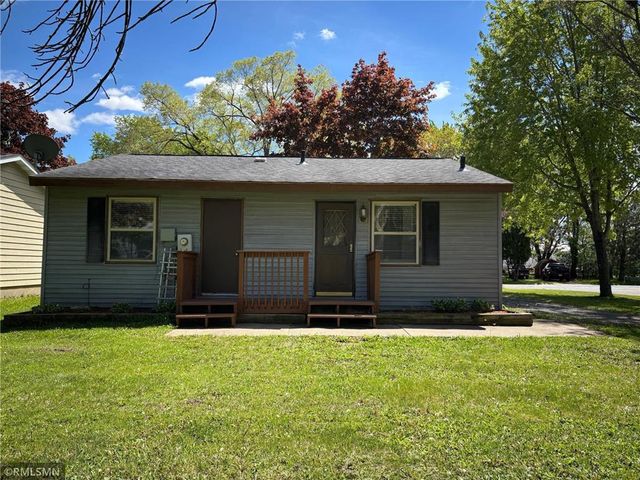 653 N 2nd Street, New Richmond, WI 54017
