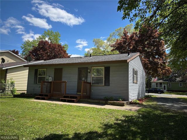 653 N 2nd Street, New Richmond, WI 54017