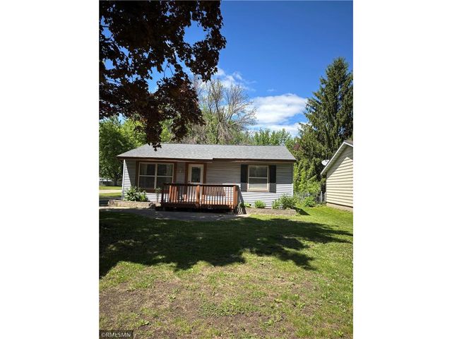 653 N 2nd Street, New Richmond, WI 54017