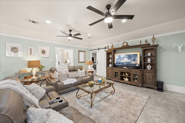 1508 Canyon Creek Drive W, Azle, TX 76020