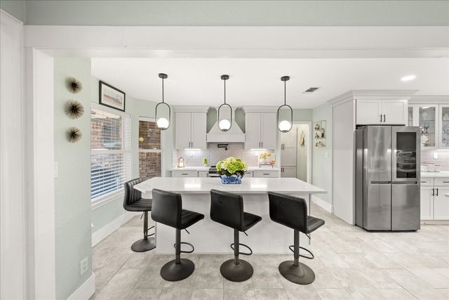 1508 Canyon Creek Drive W, Azle, TX 76020