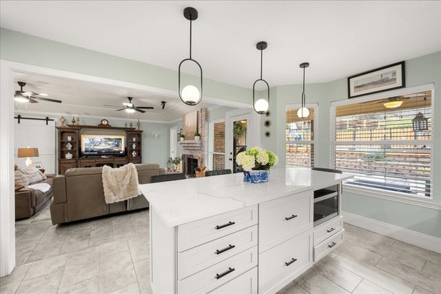 1508 Canyon Creek Drive W, Azle, TX 76020