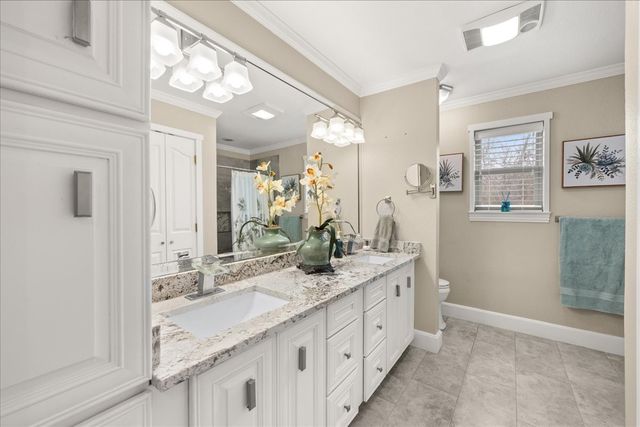 1508 Canyon Creek Drive W, Azle, TX 76020