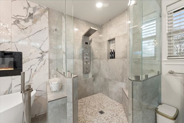 1508 Canyon Creek Drive W, Azle, TX 76020