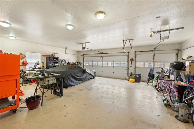 1508 Canyon Creek Drive W, Azle, TX 76020