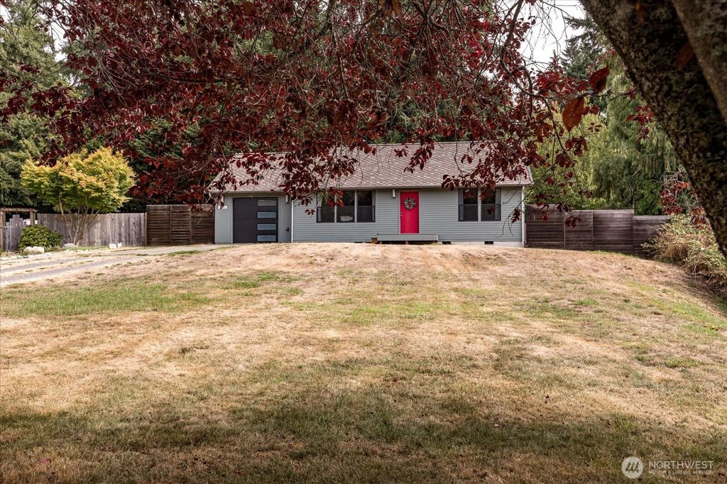 3641 Britzman Loop, Clinton, WA 98236