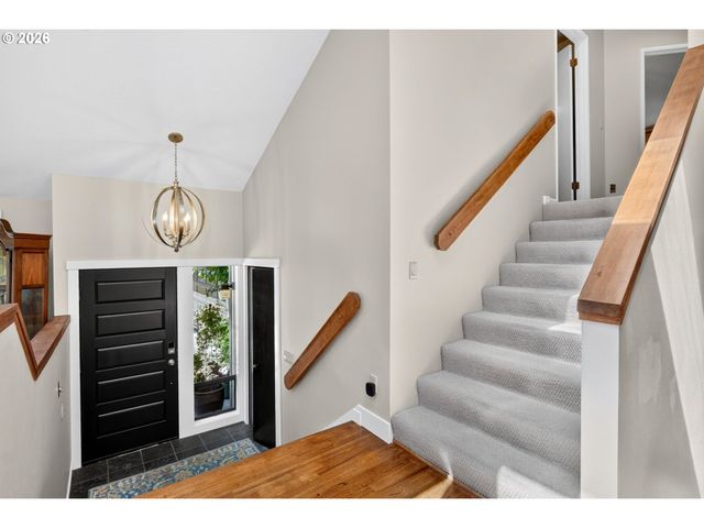 770 Ne 31ST Pl, Canby, OR 97013