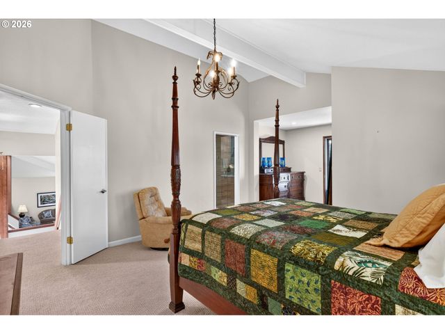 770 Ne 31ST Pl, Canby, OR 97013