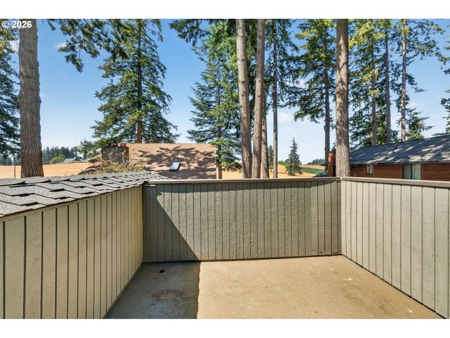 770 Ne 31ST Pl, Canby, OR 97013