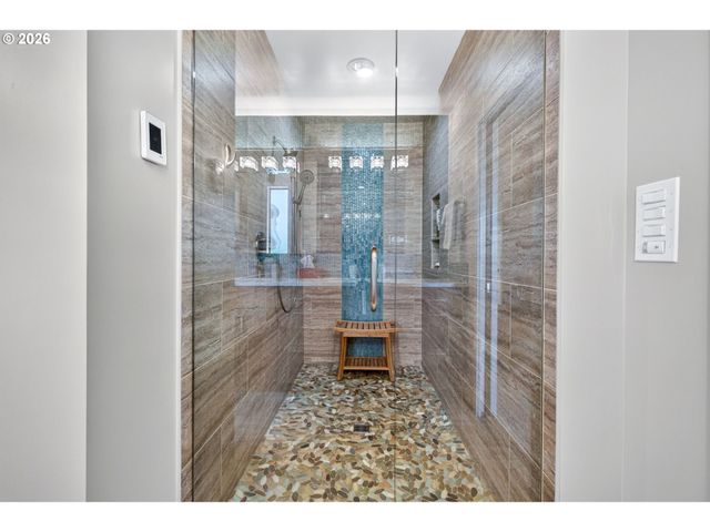 770 Ne 31ST Pl, Canby, OR 97013