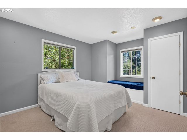 770 Ne 31ST Pl, Canby, OR 97013