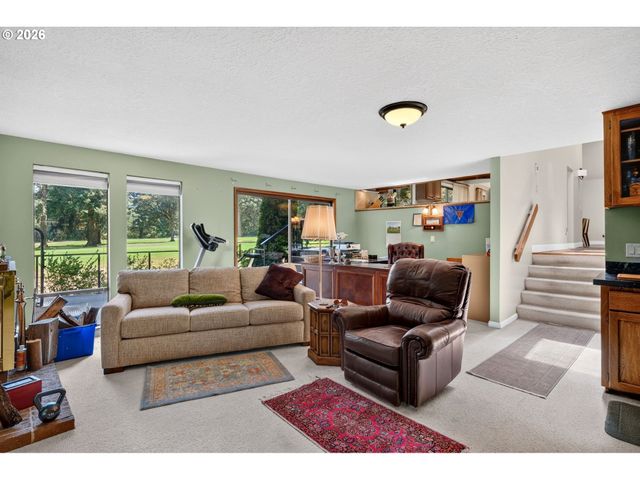 770 Ne 31ST Pl, Canby, OR 97013