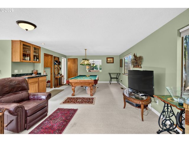 770 Ne 31ST Pl, Canby, OR 97013