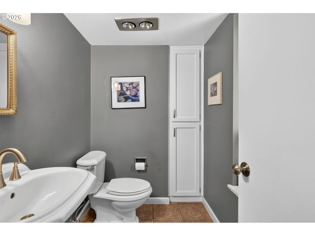 770 Ne 31ST Pl, Canby, OR 97013
