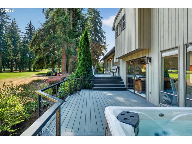 770 Ne 31ST Pl, Canby, OR 97013