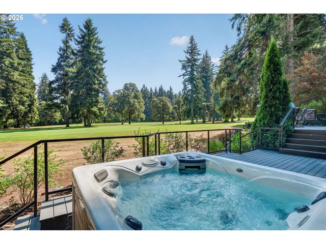 770 Ne 31ST Pl, Canby, OR 97013