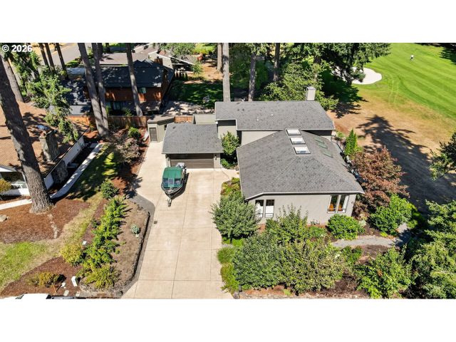 770 Ne 31ST Pl, Canby, OR 97013