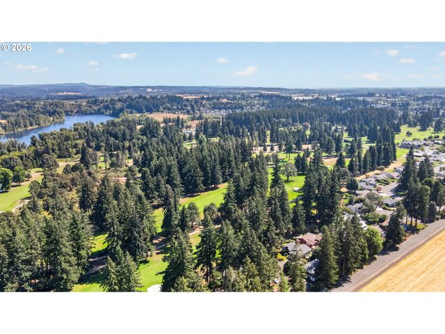 770 Ne 31ST Pl, Canby, OR 97013