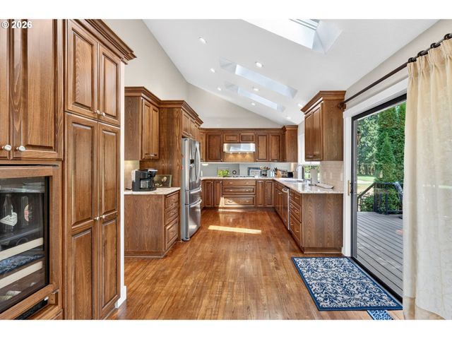 770 Ne 31ST Pl, Canby, OR 97013