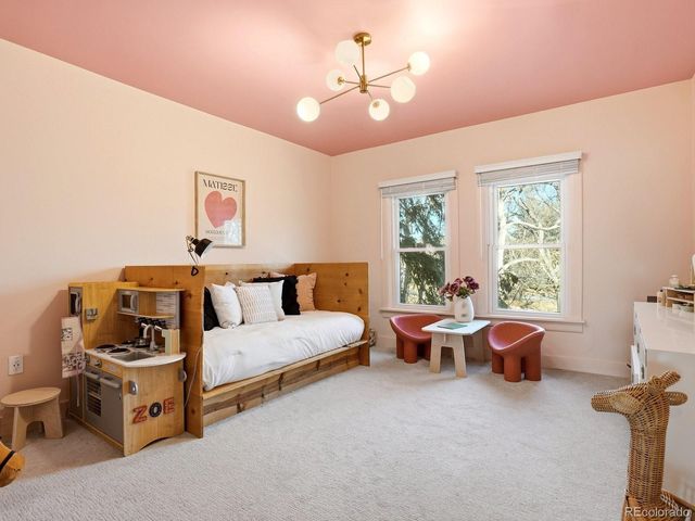 935 Monaco Parkway, Denver, CO 80220