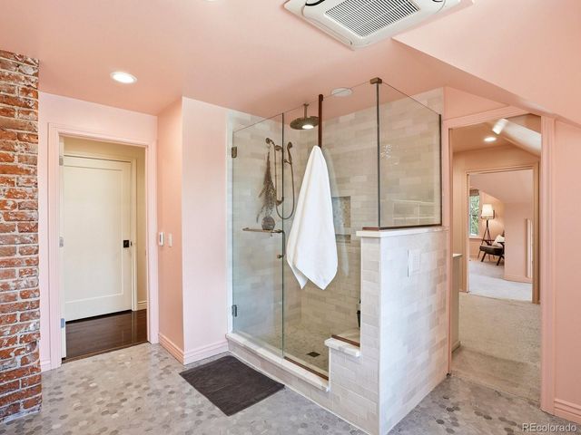 935 Monaco Parkway, Denver, CO 80220