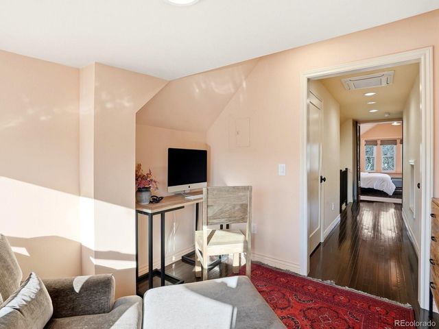 935 Monaco Parkway, Denver, CO 80220