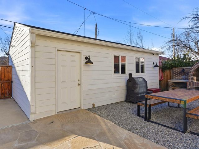 935 Monaco Parkway, Denver, CO 80220