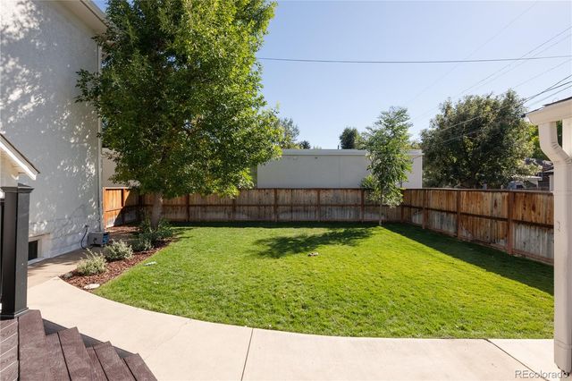 935 Monaco Parkway, Denver, CO 80220