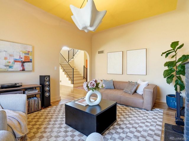 935 Monaco Parkway, Denver, CO 80220