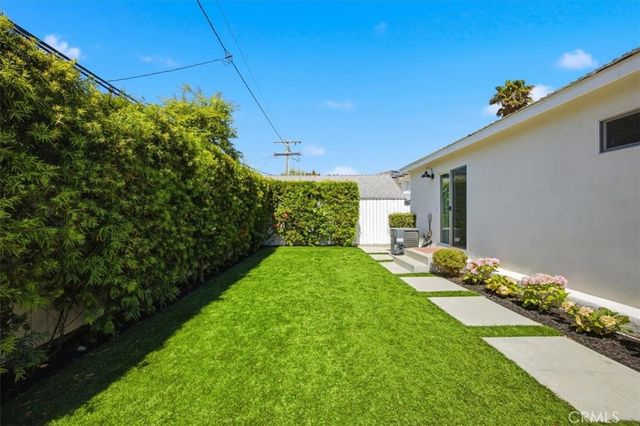 2420 Robinson Street, Redondo Beach, CA 90278